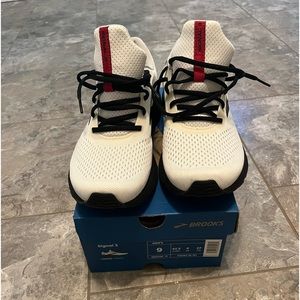 Mens Brooks Signal 3